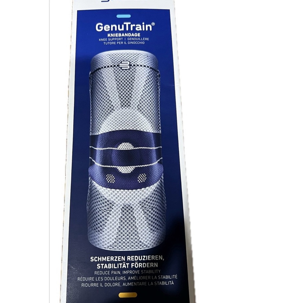 Genu Train Knee Brace like new ( worn 2x) in box size 5C